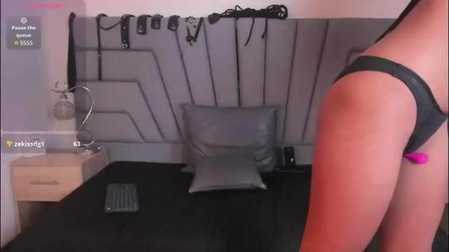 Image 7 of vale_n_matt Stream on Chaturbate on 14 days ago