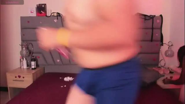 Image 6 of vale_n_matt Stream on Chaturbate on 12 days ago