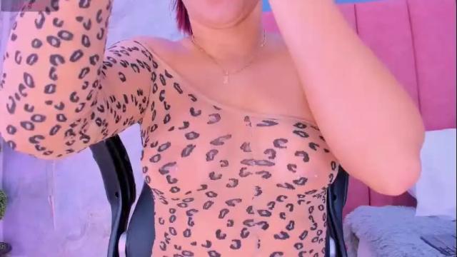 Image 11 of vale_reyes Stream on Chaturbate on 1 day ago