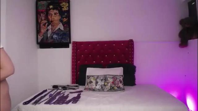 Image 6 of valeamaya Stream on Chaturbate on 26 days ago