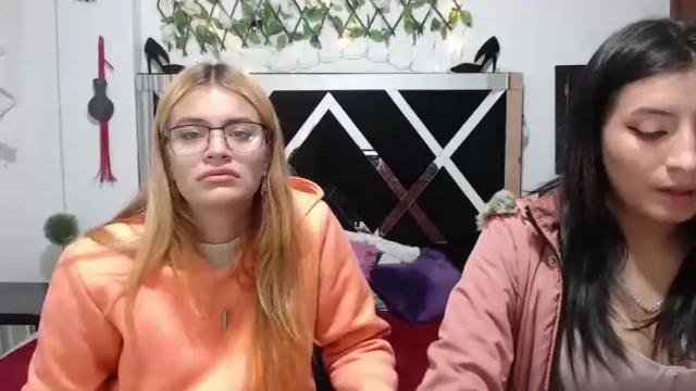 Image 10 of valeen_queen Stream on Chaturbate on 19 months ago