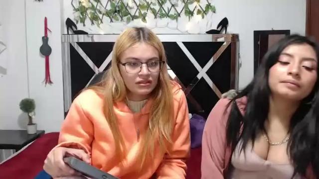 Image 6 of valeen_queen Stream on Chaturbate on 19 months ago