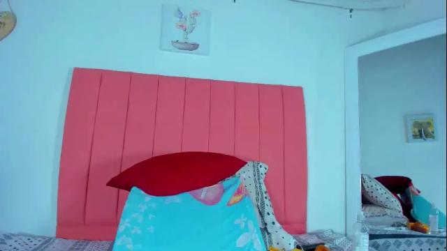 Image 6 of valen_rose0 Stream on Chaturbate on 1 month ago