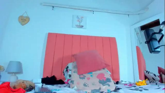 Image 11 of valen_rose0 Stream on Chaturbate on 26 days ago