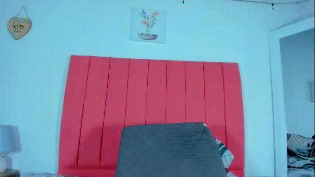 Image 3 of valen_rose0 Stream on Chaturbate on 1 month ago