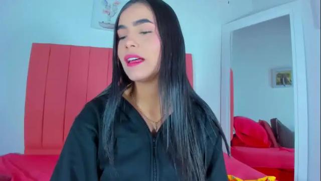 Image 2 of valen_rose0 Stream on Chaturbate on 1 month ago