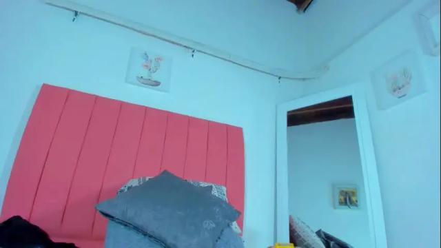 Image 10 of valen_rose0 Stream on Chaturbate on 23 days ago