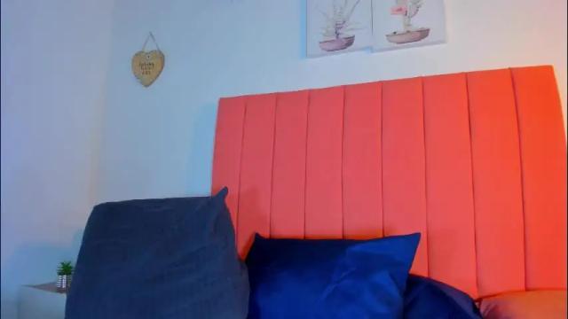 Image 2 of valen_rose0 Stream on Chaturbate on 1 month ago