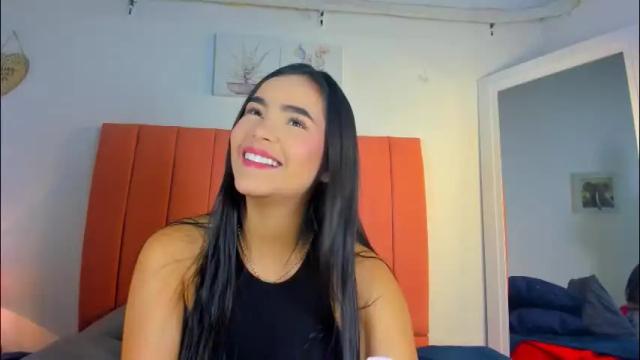 Image 2 of valen_rose0 Stream on Chaturbate on 1 month ago