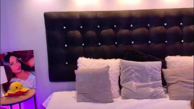 Image 10 of valen_scott_ Stream on Chaturbate on 2 months ago