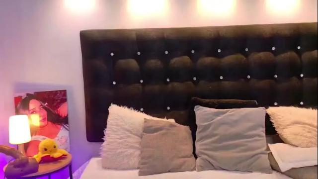 Image 11 of valen_scott_ Stream on Chaturbate on 1 month ago