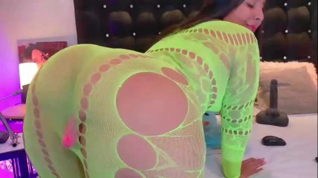 Image 3 of valen_scott_ Stream on Chaturbate on 1 month ago
