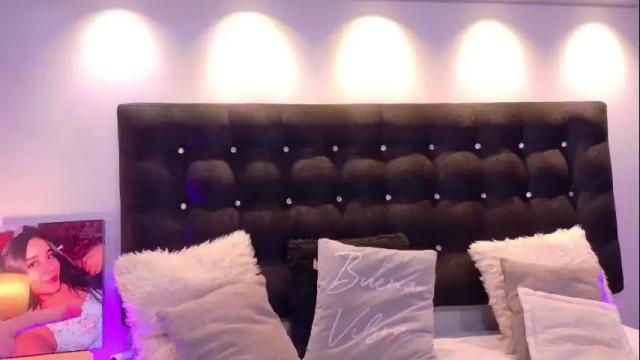 Image 3 of valen_scott_ Stream on Chaturbate on 1 month ago