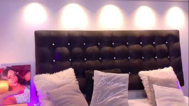 Image 6 of valen_scott_ Stream on Chaturbate on 1 month ago