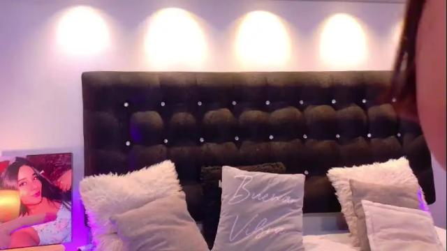 Image 7 of valen_scott_ Stream on Chaturbate on 1 month ago