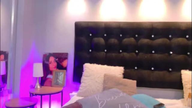 Image 11 of valen_scott_ Stream on Chaturbate on 1 month ago