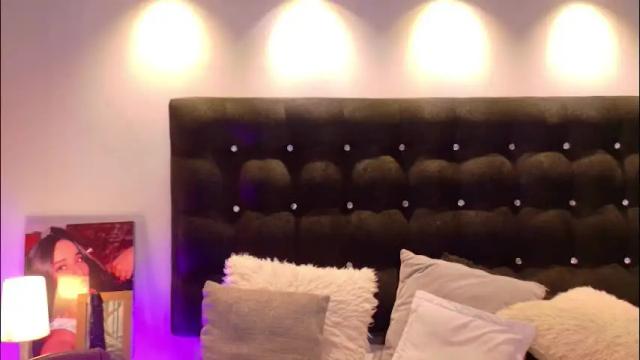 Image 2 of valen_scott_ Stream on Chaturbate on 23 days ago