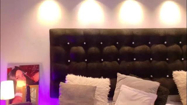 Image 3 of valen_scott_ Stream on Chaturbate on 23 days ago