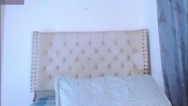 Image 12 of valen_thompson Stream on Chaturbate on 1 month ago