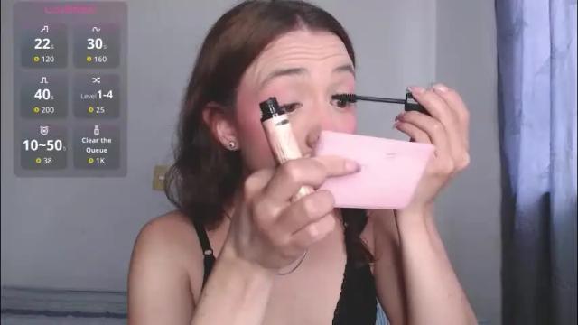 Image 3 of valen_thompson Stream on Chaturbate on 9 days ago