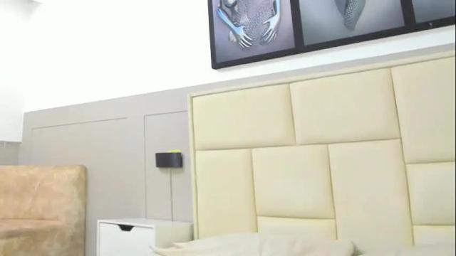 Image 10 of valen_white Stream on Chaturbate on 7 months ago