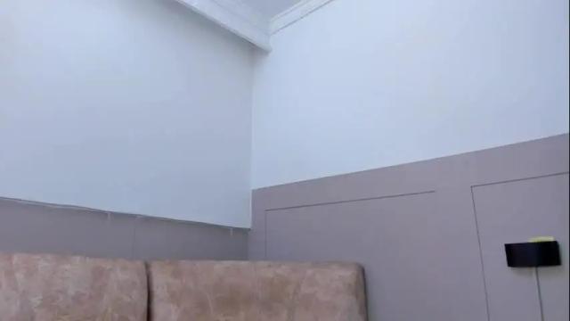 Image 11 of valen_white Stream on Chaturbate on 7 months ago