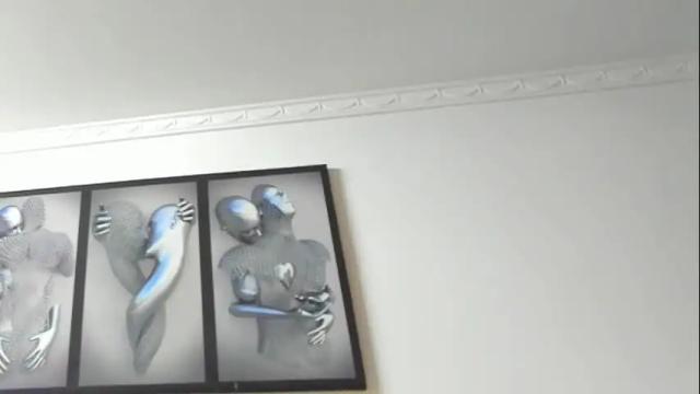 Image 7 of valen_white Stream on Chaturbate on 7 months ago