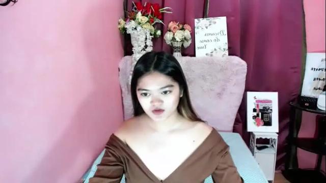 Image 6 of valenakruxz Stream on Chaturbate on 18 months ago