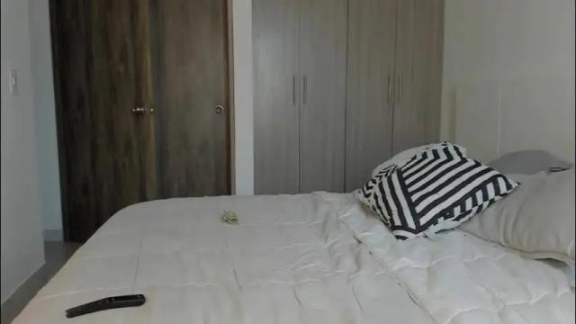 Image 8 of valenjonex Stream on Chaturbate on 2 months ago
