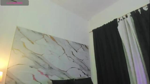 Image 12 of valenn__smith Stream on Chaturbate on 1 month ago