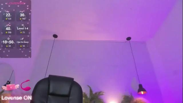 Image 6 of valenn__smith Stream on Chaturbate on 1 month ago