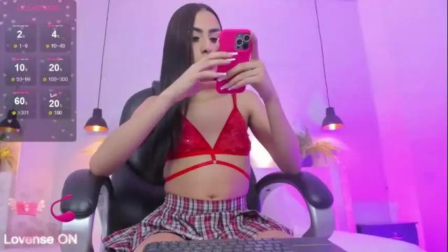 Image 8 of valenn__smith Stream on Chaturbate on 1 month ago