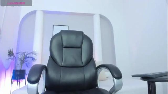 Image 10 of valenn__smith Stream on Chaturbate on 2 days ago