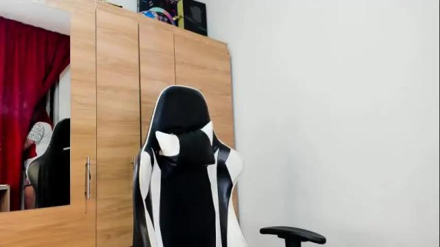 Image 11 of valent_27 Stream on Chaturbate on 26 days ago