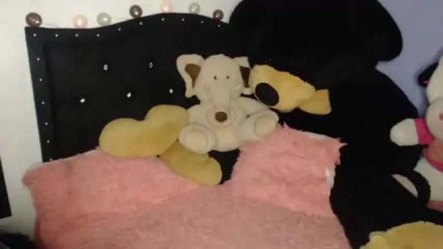 Image 8 of valenthina_96 Stream on Chaturbate on 15 months ago