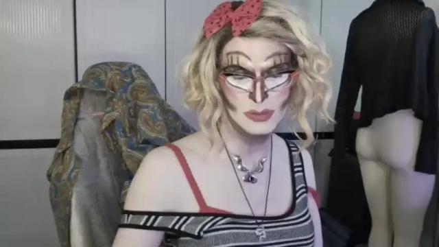 Image 7 of valentia_vickers Stream on Chaturbate on 12 months ago