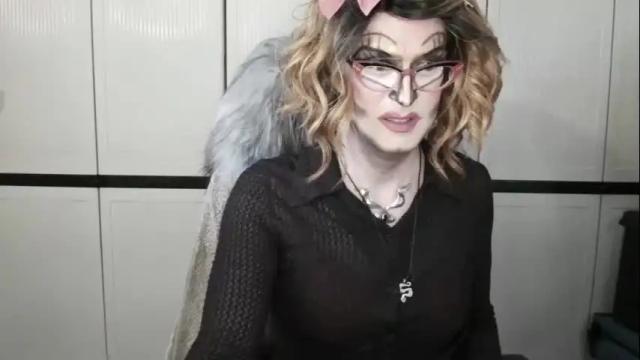 Image 3 of valentia_vickers Stream on Chaturbate on 12 months ago