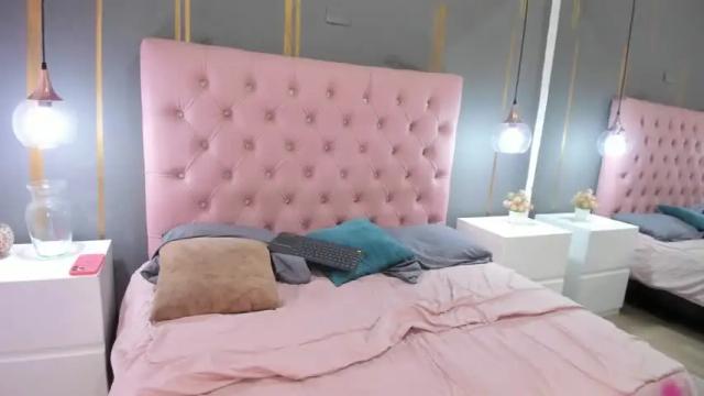 Image 12 of valentiinna_23 Stream on Chaturbate on 12 months ago