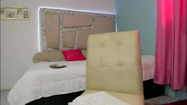 Image 2 of valentina_12 Stream on Chaturbate on 3 months ago