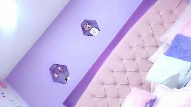 Image 12 of valentina_alba Stream on Chaturbate on 15 months ago