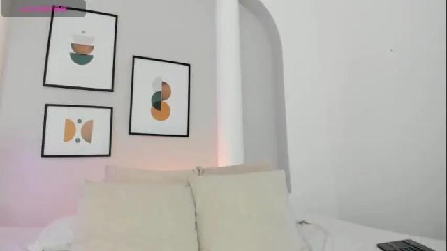 Image 10 of valentina_anderson Stream on Chaturbate on 17 days ago