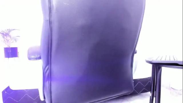 Image 12 of valentina_anderson Stream on Chaturbate on 13 days ago