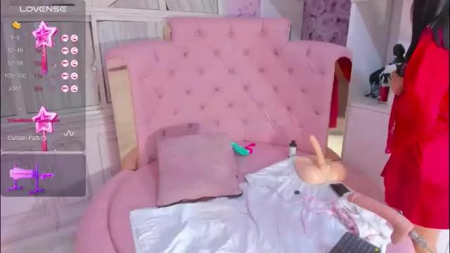Image 2 of valentina_cortes72 Stream on Chaturbate on 1 month ago