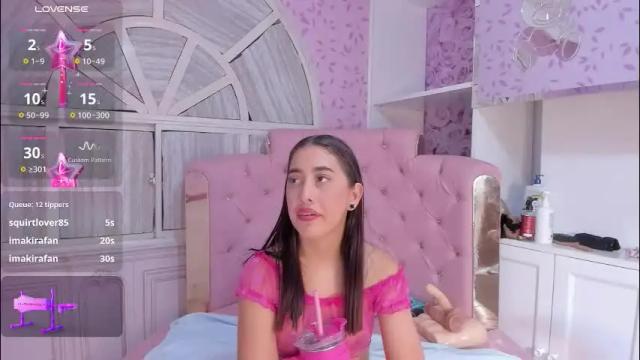 Image 8 of valentina_cortes72 Stream on Chaturbate on 1 month ago