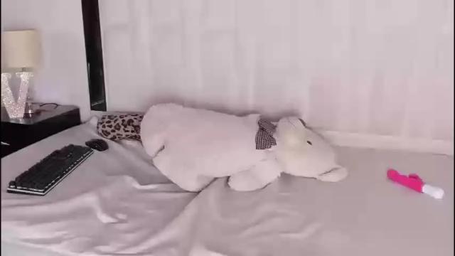 Image 4 of valentina_fi Stream on Chaturbate on 27 days ago