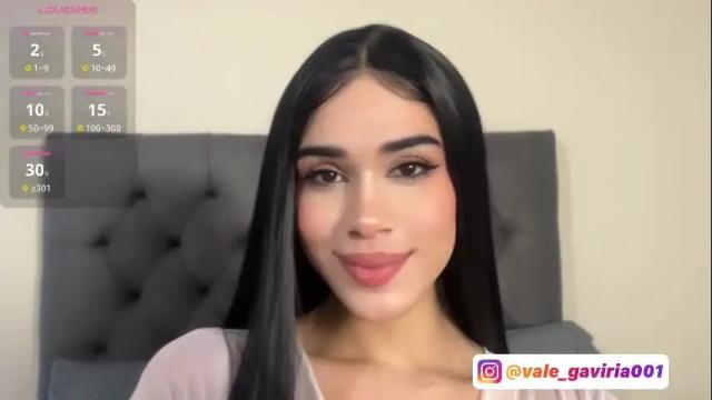 Image 7 of valentina_gaviria_ Stream on Chaturbate on 3 months ago