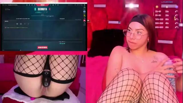 Image 2 of valentina_greco Stream on Chaturbate on 1 month ago
