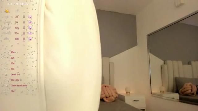 Image 3 of valentina_m17 Stream on Chaturbate on 14 months ago