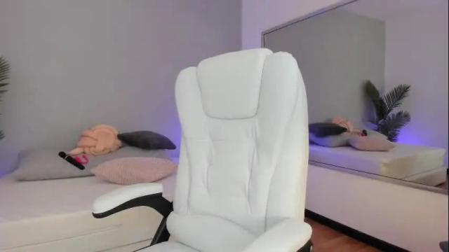 Image 10 of valentina_m17 Stream on Chaturbate on 22 days ago