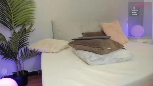 Image 10 of valentina_m17 Stream on Chaturbate on 4 days ago